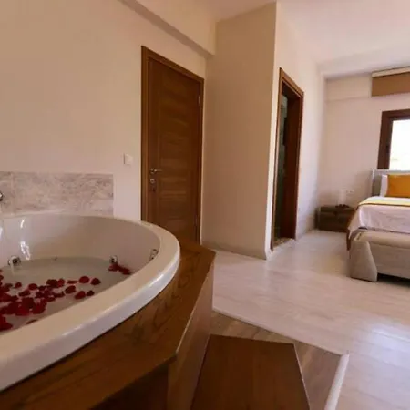 فيلة Child Friendly Villa With Pool In City Center
