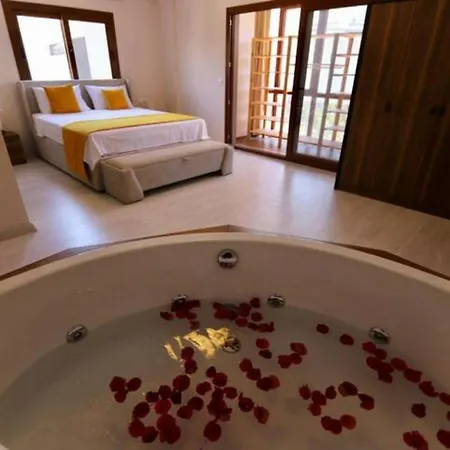 فيلة Child Friendly Villa With Pool In City Center فتحية